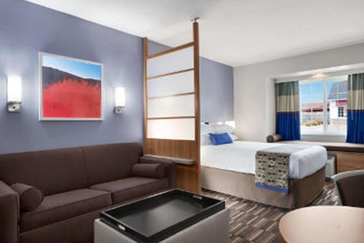 Microtel Inn & Suites By Wyndham Altoona Esterno foto